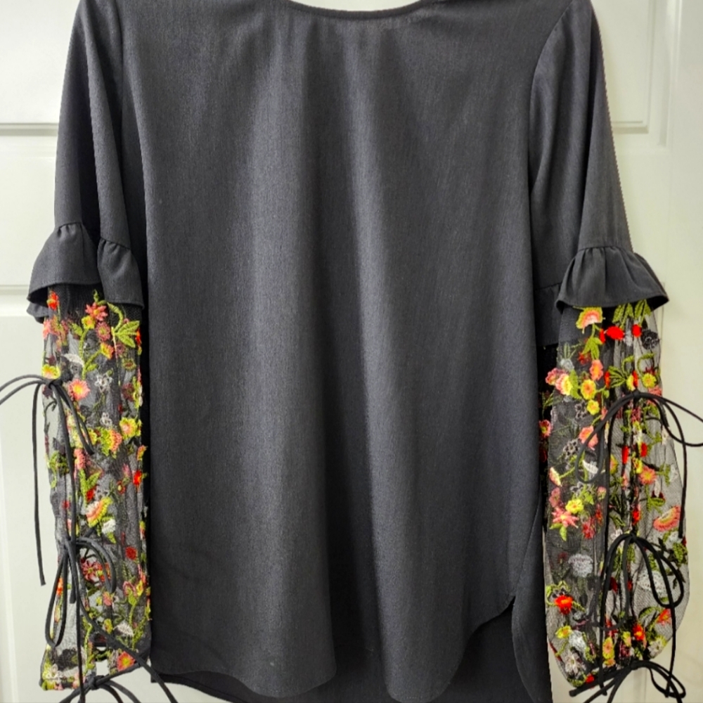 *Pleione Black with Ruffled & Embroidered Floral Sleeve & Tie Top Size M*
